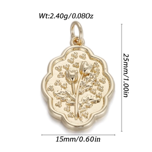 Detailoverzicht van de gouden tulp hanger met afmetingen van 25 mm hoogte en 15 mm breed