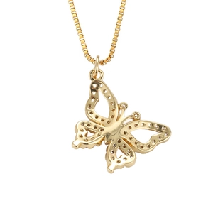 Vintage gouden halsketting met holle vlinderhanger en kleurrijke zirkonia stenen