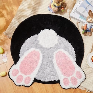 Detail der flauschigen Osterhasenmatte mit weichem Kaschmir-Effekt und Anti-Rutsch-Boden