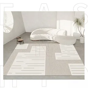 Gros plan sur un tapis géométrique minimaliste aux motifs abstraits beige et marron