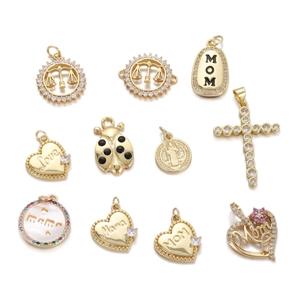 Ciondolo Mom a Cuore in Rame Placcato Oro Vintage Con Croce a Fiore in Zirconia Bilancia a Forma di Coccinella Gioielli Festa della Mamma