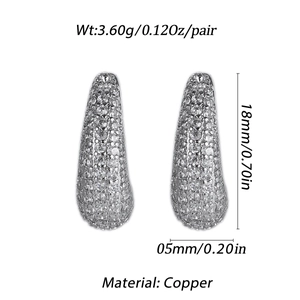 Details zu Abmessungen der silbernen Tropfenohrringe mit Zirkonia und Kupferbasis