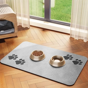 Absorbent diatomite pet feeding mat with cute paw prints for cat and dog food bowls