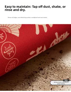 Gros plan d'un tapis rouge Année du Cheval facile à nettoyer par simple tapotement