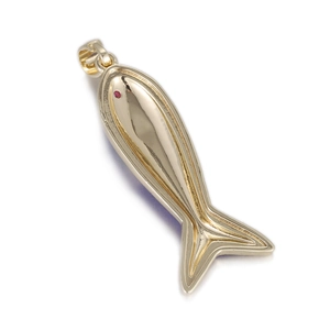 Pendentif poisson en or poli avec œil en pierre rouge et finition métallique brillante