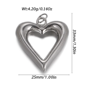 Polished silver heart pendant with size and weight dimensions 33mm by 25mm