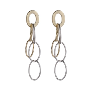 Vue détaillée de longues boucles d'oreilles pendantes avec anneaux bicolores dorés