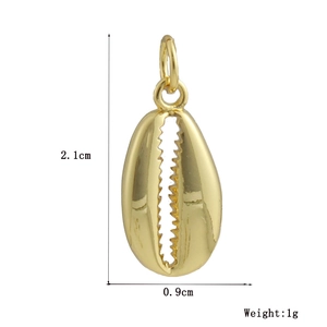 Detailed size specifications for 18k gold-plated shell pendant with exact measurements