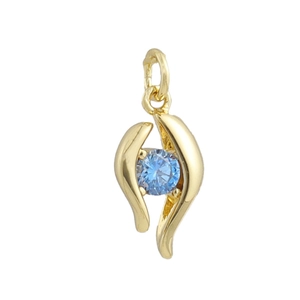 Pendentif océan plaqué or 18k avec étoile de mer, tortue et pierre de zircon bleue