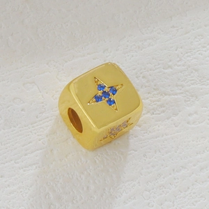 Abalorio cuadrado chapado en oro 18k con piedra de estrella azul para joyería DIY