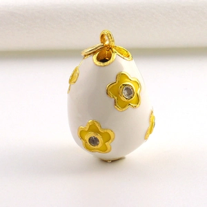 Faberge-Stil Ei-Anhänger aus weißer Emaille mit goldenen Blumen und Zirkon-Steinen