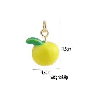 Détail du pendentif pomme jaune plaqué or 18 carats avec dimensions et poids précis