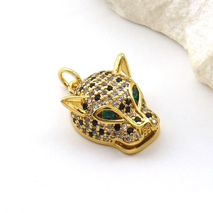 Luipaardhoofd hanger met micro-pavé zetting en groene edelsteenogen, 18k verguld