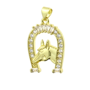 Détail du pendentif fer à cheval plaqué or 18k avec relief tête de cheval et zircons