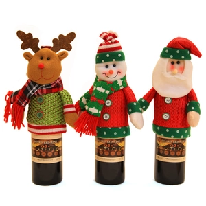 Dreiteiliges Set mit Weihnachts-Weinflaschenhüllen: Weihnachtsmann, Schneemann und Rentier