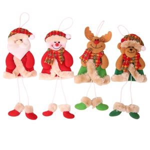 Set di 4 ciondoli natalizi in peluche con Babbo Natale, pupazzo di neve, renna e orso