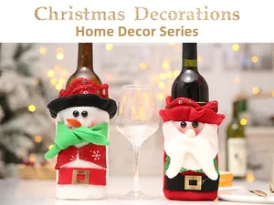 Détail des housses de bouteille Père Noël et Bonhomme de neige avec écharpes 3D