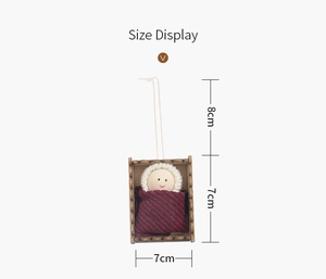 Detailed size display of a wooden Christmas doll pendant with dimensions 7x7cm and 8cm rope