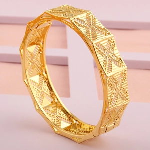 Dubai stijl 18k vergulde holle gesneden armband met geometrische bloemmotieven voor dames