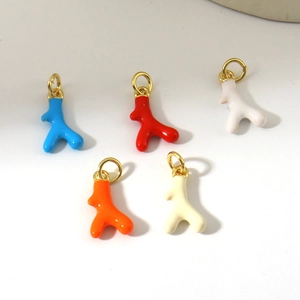 Détails de breloques en corail coloré avec base en métal doré pour bijoux DIY