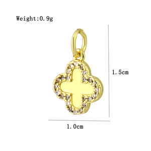 Detail view of 1.5cm gold-plated clover pendant with cubic zirconia and size dimensions
