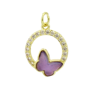 Makro-Detail eines goldenen Bogen- und lila Zirkon-Schmetterlingsanhängers für DIY-Schmuck
