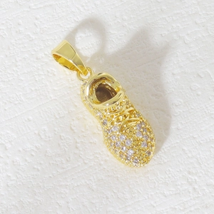 Pendente a forma di scarpa da ginnastica placcato oro 18k con zirconi per gioielli hip hop