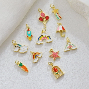 Lot de breloques émaillées colorées avec fusée arc-en-ciel et carotte pour bijoux DIY