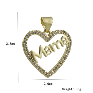 Ciondolo a cuore dorato con incisione Mama e bordo in cristallo, misura 2,3 cm per 2,0 cm