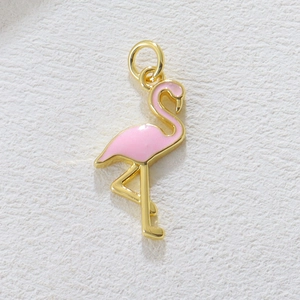 Ciondolo fenicottero in smalto rosa e metallo dorato per gioielli fai da te