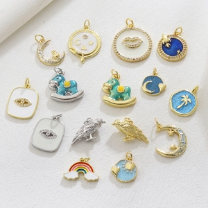 Colgantes de Aleación y Cobre Esmaltados DIY Con Zirconia Bañados en Oro 18K Pájaro Arcoíris Luna para Crear Joyas