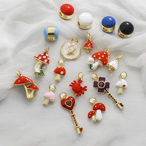 Colgantes para Fabricación Joyería DIY Cobre Bañado Oro 18K Champiñón Cangrejo Llave Corazón Trébol Delfín Esmalte Charms