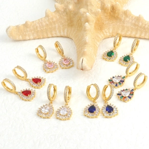 18k Vergulde Koperen Waterdruppel Hangoorbellen Met Zirkonia Ingelegd Peervorm Elegant Geometrisch Dames Mode Sieraden