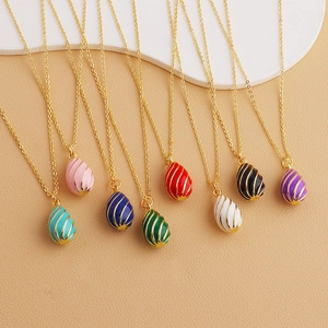 Retro Enamel Egg Pendant Necklace For Women Copper Gold Plated Spiral Pattern Faberge Style Elegant Clavicle Chain Jewelry Gift