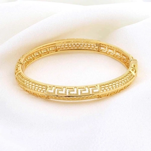 Bracciale a cerchio placcato oro 24K con motivo greco e chiusura a cerniera