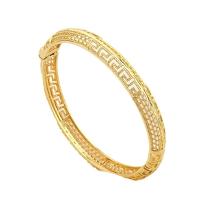 Bracciale rigido placcato oro 24K con motivo a meandro greco e diametro interno di 60mm