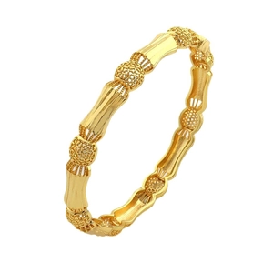 Luxe 18K vergulde armband met uitgesneden bamboe ontwerp voor elegante bruiloftssieraden