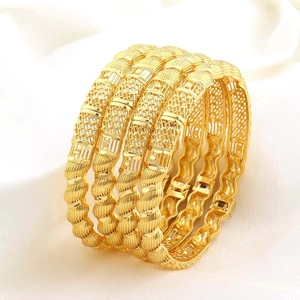 Luxe 18K Vergulde Koperen Hol Gedraaide Armring Voor Vrouwen Midden-Oosten Dubai Stijl Etnische Sieraden Banket Bruiloft Sieraden