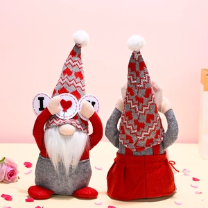 Valentine's Day gnome plush dolls set with heart pattern and rose petals decor