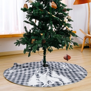 Classic 120cm black and white buffalo plaid Christmas tree skirt with white reindeer pattern