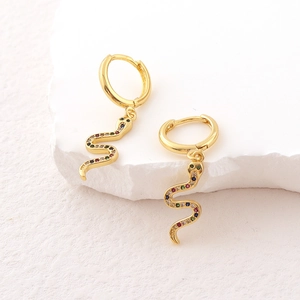 Orecchini a cerchio a forma di serpente placcati in oro 18k con zirconi colorati