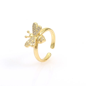 Ρυθμιζόμενο δαχτυλίδι με επιχρύσωση 18k και σχέδιο μέλισσας με ζιργκόν σε λευκό φόντο