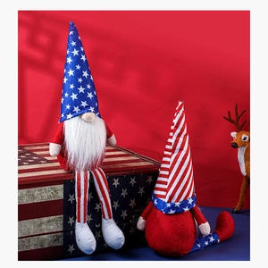 Gnomes patriotiques du 4 juillet avec motifs drapeau américain et étoiles en tricot