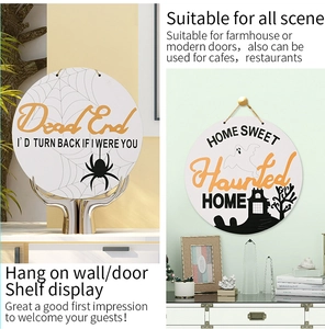 Detail van houten Halloween deurbordjes met Dead End en Haunted Home ontwerpen