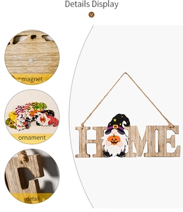 Detailansicht eines Holzschilds HOME mit Magnet-Gnom-Dekor und natürlicher Holzmaserung