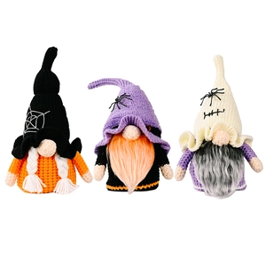 Σετ τριών πλεκτών ξωτικών Halloween με μοτίβα αράχνης σε μυτερά καπέλα