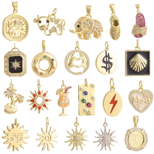 Ciondoli DIY in Rame con Zirconia Hip Hop alla Moda Sole Fulmine Animale Forma di Scarpa Charms per Collana Gioielli