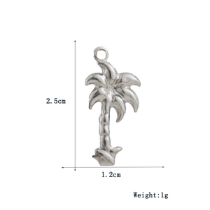Detail van palmboom hanger met afmetingen 2,5 cm bij 1,2 cm en gewicht 1g specificaties