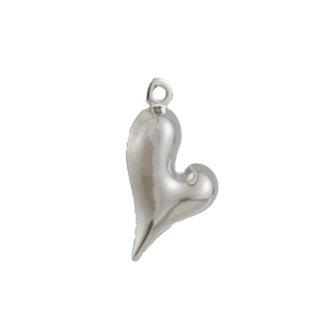 Macro shot of 3D irregular silver heart pendant with polished metallic mirror finish