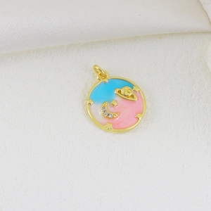 Detail eines 18k vergoldeten Planeten-Anhängers mit Sternen und Mond für DIY-Schmuck